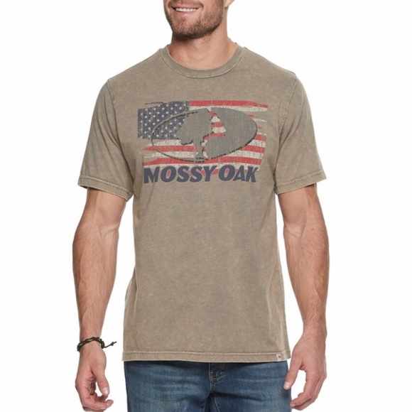 Mossy Oak Men’s Tee Ole’ Glory Distressed Taupe American Flag Size Medium - Picture 1 of 7